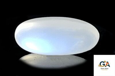 Blue Moonstone 7.23 Carat (7.95 Ratti)