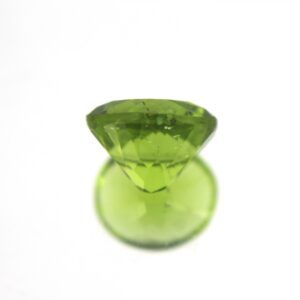 Peridot 7.06 Carat (7.84 Ratti)
