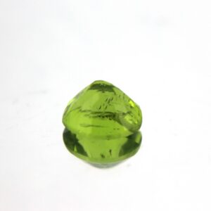 Peridot 7.06 Carat (7.84 Ratti)