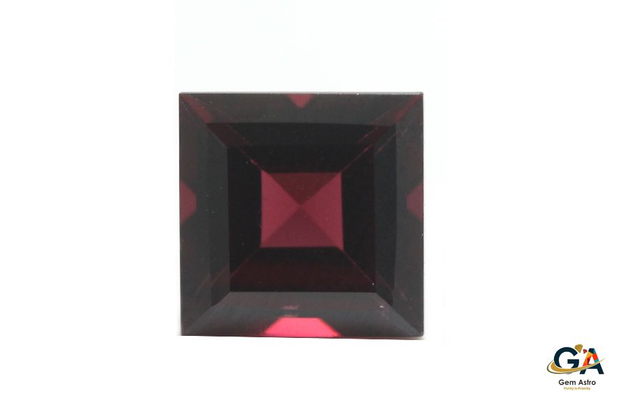 rg17-1.jpg Rhodolite Garnet 3.70Carat (4.07Ratti) - Image 1